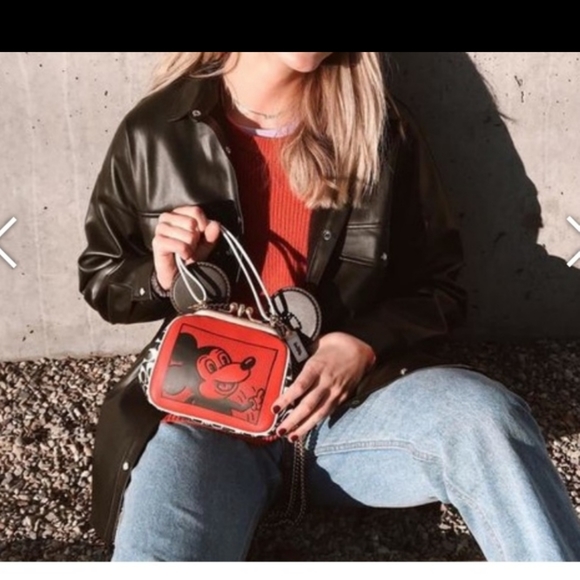 Coach Disney Mickey Keith Hearing kisslock - Picture 8 of 12